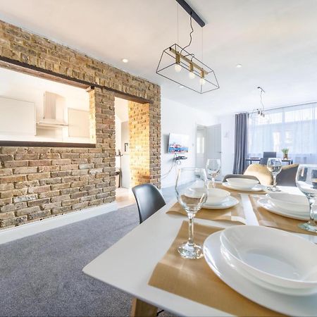Contractor Accommodation Near Heathrow, Windsor Minutes From M4 Slough Esterno foto