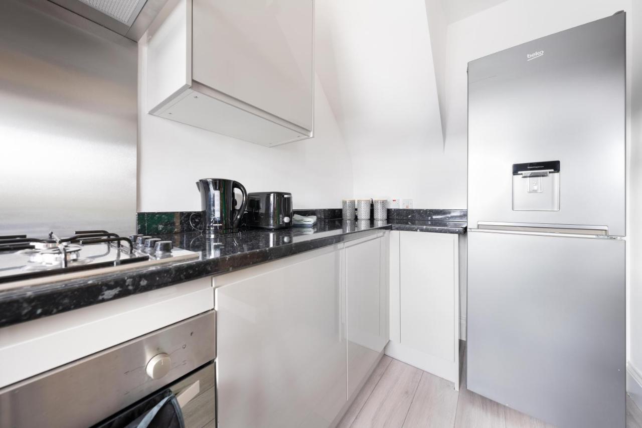 Contractor Accommodation Near Heathrow, Windsor Minutes From M4 Slough Esterno foto